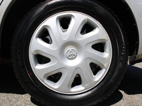 Used 2002 Toyota Corolla LE FWD image 19