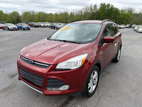 Used 2014 Ford Escape SE w/ Equipment Group 201A FWD image 2