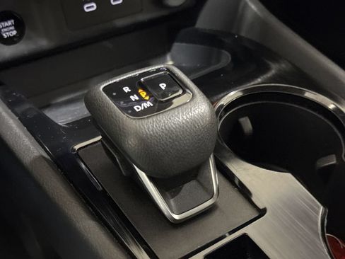 Used 2024 Nissan Rogue SV FWD image 17