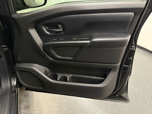 Used 2018 Nissan Titan S w/ S Utility Package image 7