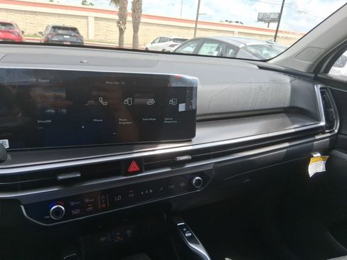 New 2026 Kia Sorento S w/ S Panoramic Sunroof Package FWD image 9