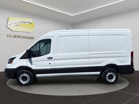 Used 2025 Ford Transit 250 148 Medium Roof image 3