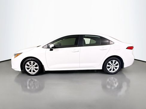 Used 2025 Toyota Corolla LE FWD image 6