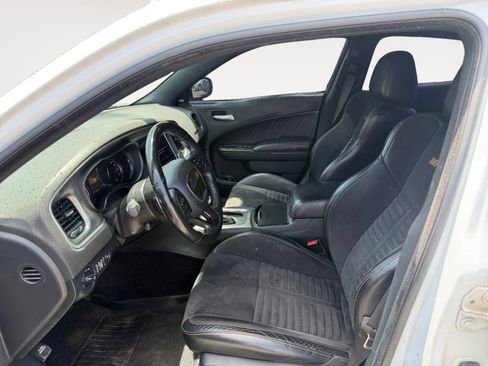 Used 2017 Dodge Charger R/T RWD image 9