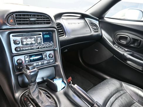 Used 2000 Chevrolet Corvette Coupe w/ Memory Pkg image 20