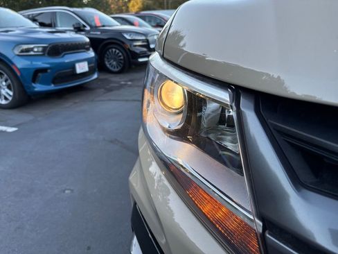 Used 2022 Chevrolet Colorado Z71 image 25