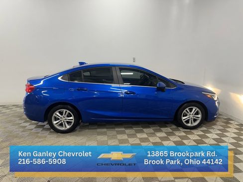 Used 2016 Chevrolet Cruze LT w/ Convenience Package image 4