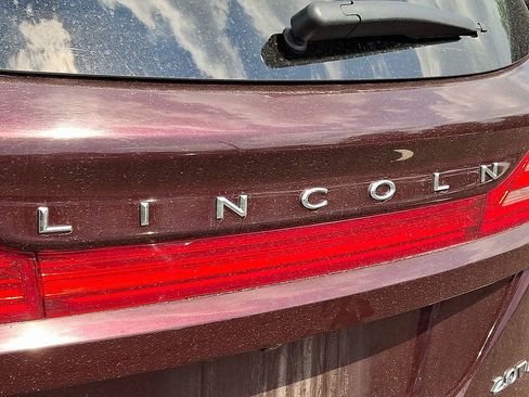 Used 2018 Lincoln MKC Select w/ Select Plus Package AWD/4WD image 10