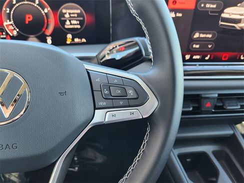 New 2026 Volkswagen Tiguan SE image 17