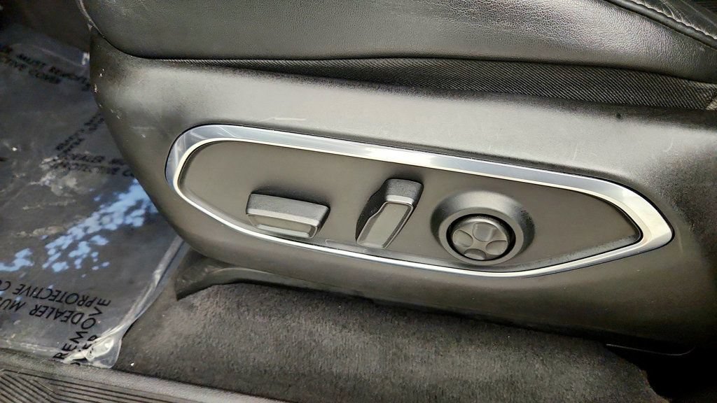 Used 2022 Jeep Wagoneer Series III AWD/4WD image 11
