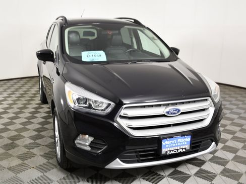 Used 2019 Ford Escape SEL image 3