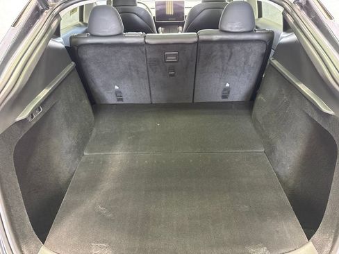 Used 2023 Tesla Model Y Long Range AWD/4WD image 23