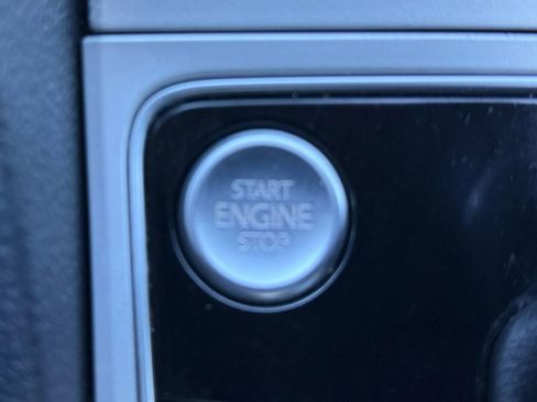 Used 2019 Volkswagen Passat 2.0T Wolfsburg w/ Wheels & Sunroof Package image 20