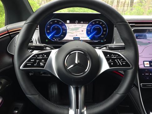 Used 2023 Mercedes-Benz EQE 350+ 4MATIC Sedan w/ Exclusive Trim Package image 34