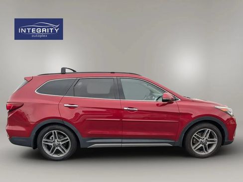 Used 2018 Hyundai Santa Fe Limited FWD image 6
