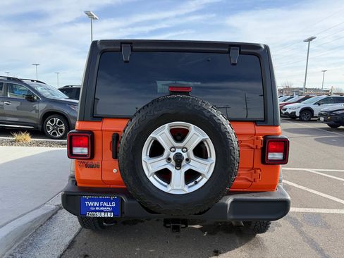 Used 2018 Jeep Wrangler Unlimited Sport S image 6