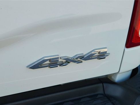 Used 2024 RAM 2500 Big Horn AWD/4WD image 20