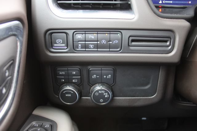 Used 2022 Chevrolet Tahoe LT w/ Luxury Package AWD/4WD image 29