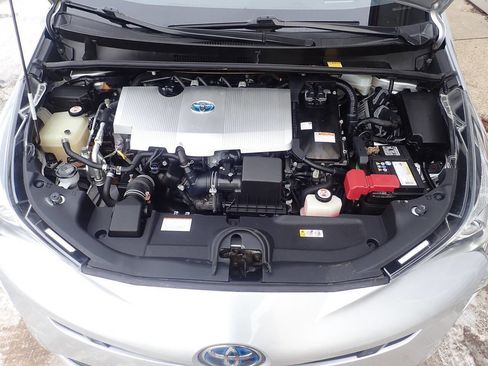 Used 2017 Toyota Prius Four Touring image 25