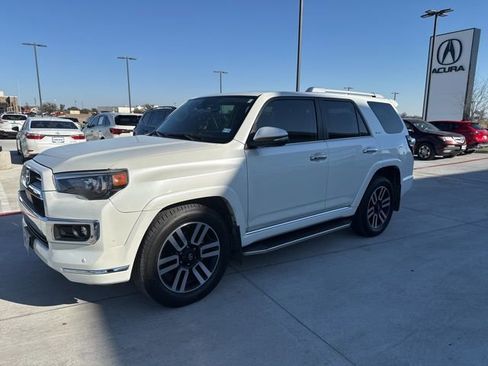 Used 2021 Toyota 4Runner Limited image 3