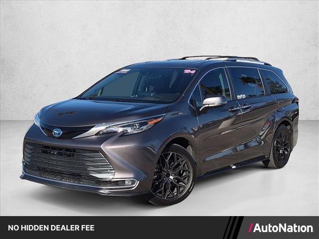 Used 2024 Toyota Sienna Platinum FWD image 1