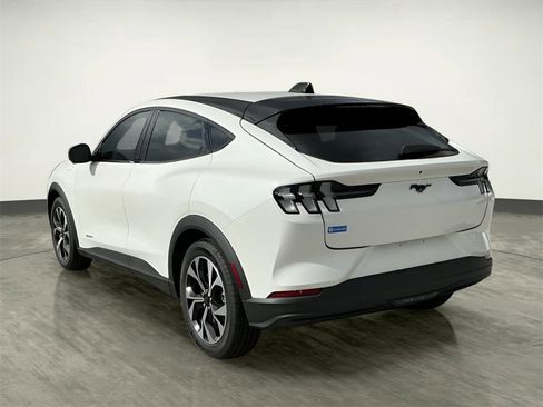 Used 2025 Ford Mustang Mach-E Select image 5