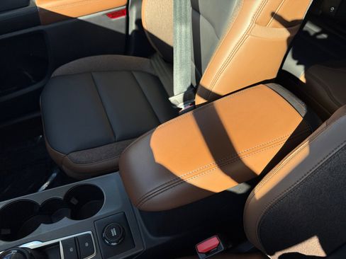 Certified 2025 Ford Bronco Sport Outer Banks w/ Outer Banks Tech Package+ image 14