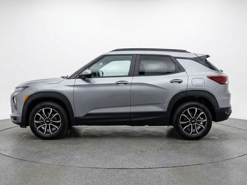 Used 2025 Chevrolet TrailBlazer LT AWD/4WD image 5