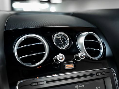 Used 2017 Bentley Continental GT image 48