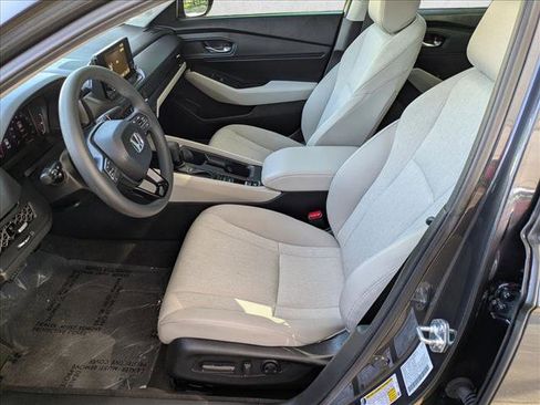 Certified 2025 Honda Accord SE image 16