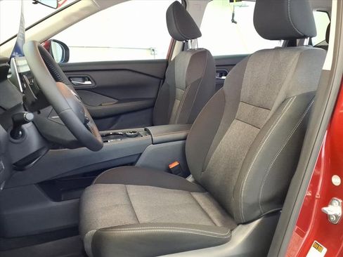 Used 2026 Nissan Rogue SV w/ Cold Weather Package image 19