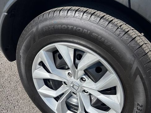 Used 2025 Honda CR-V LX image 9