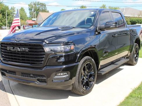 Used 2025 RAM 1500 Laramie w/ Night Edition AWD/4WD image 7