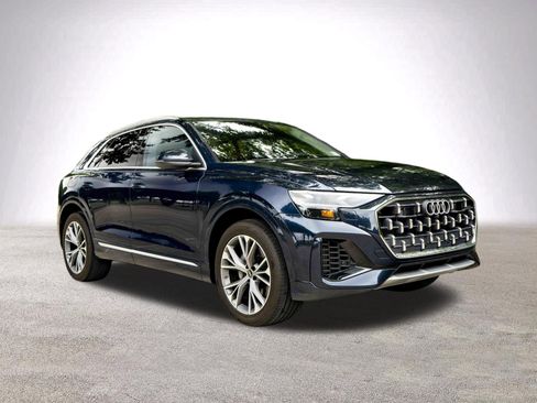 Used 2024 Audi Q8 Premium Plus AWD/4WD image 2