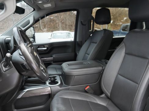 Used 2022 Chevrolet Silverado 3500 LTZ w/ LTZ Premium Package image 9