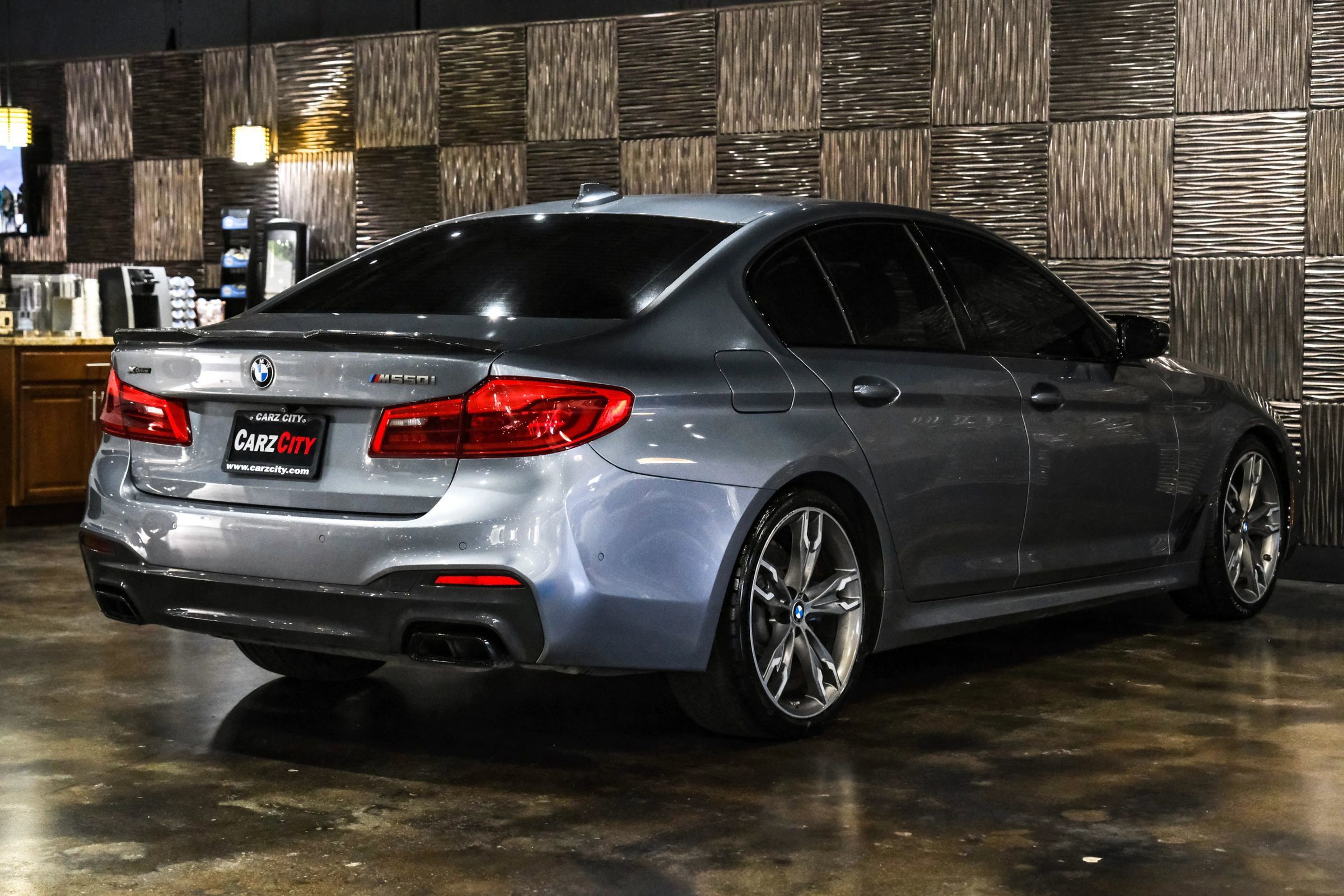 Used 2020 BMW M550i xDrive w/ Executive Package AWD/4WD image 11