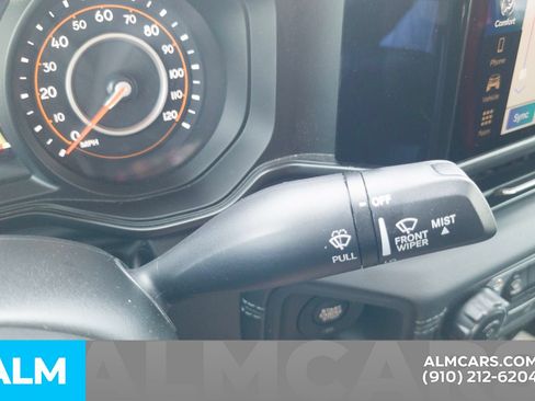 Used 2025 Jeep Gladiator Sport AWD/4WD image 31