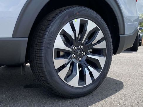 New 2026 Ford Explorer Platinum AWD/4WD image 9
