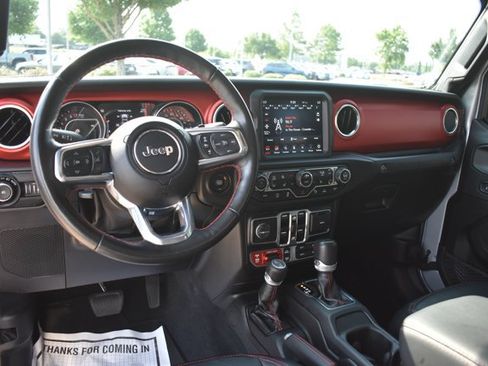 Used 2022 Jeep Wrangler Unlimited Rubicon w/ LED Lighting Group AWD/4WD image 18