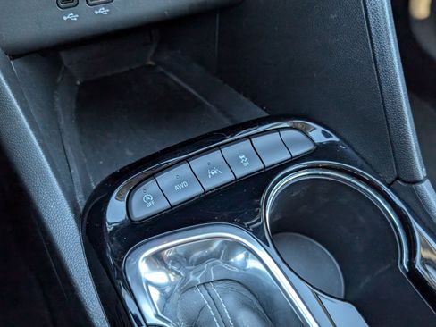 Used 2024 Buick Encore GX Sport Touring image 18