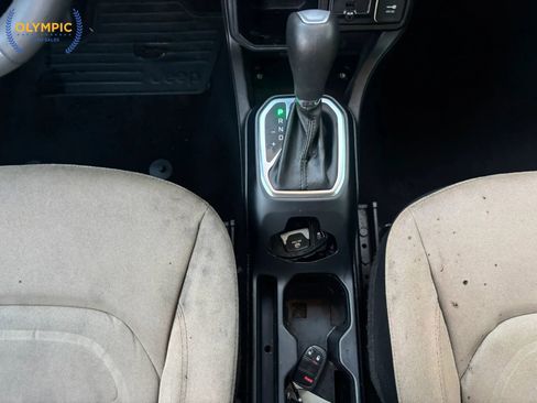 Used 2018 Jeep Renegade Latitude image 30