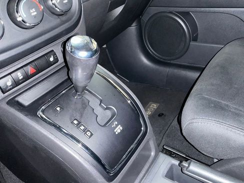 Used 2012 Jeep Compass Latitude w/ Sun/Sound Group image 23