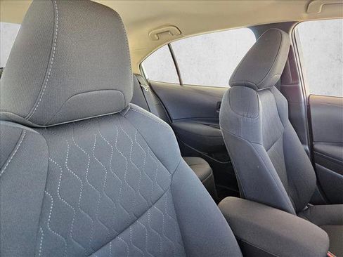 Used 2022 Toyota Corolla LE image 23