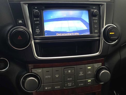 Used 2013 Toyota Highlander Limited AWD/4WD image 14