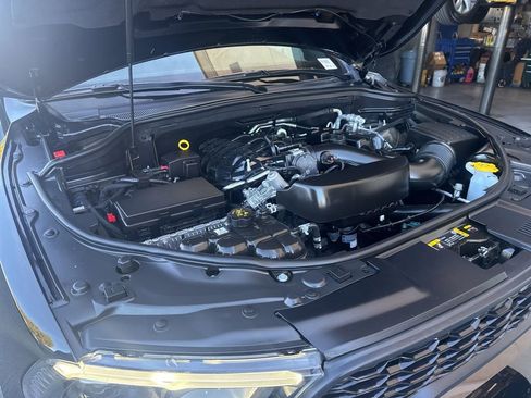 Used 2025 Dodge Durango GT image 28