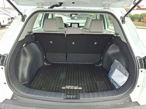 Certified 2025 Toyota Corolla Cross L image 28