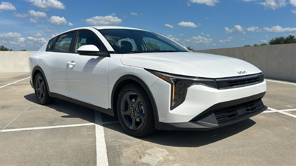 Used 2025 Kia K4 FWD image 5