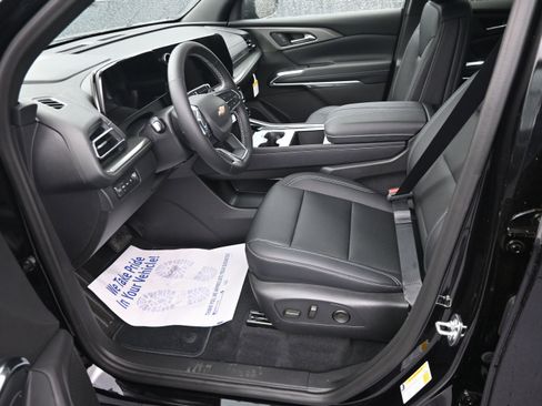 New 2026 Chevrolet Traverse LT w/ Driver Confidence Package AWD/4WD image 10