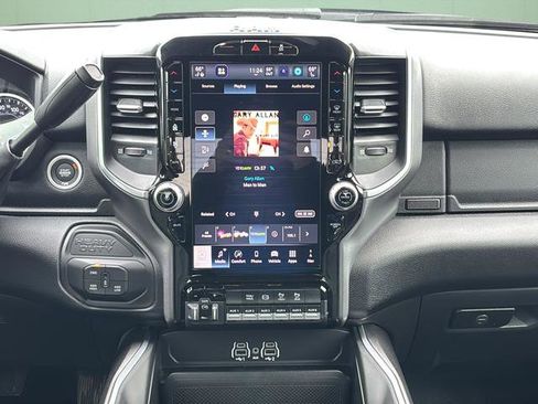 Used 2025 RAM 3500 Big Horn image 23