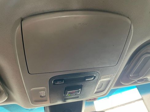 Used 2020 Toyota Camry SE image 34